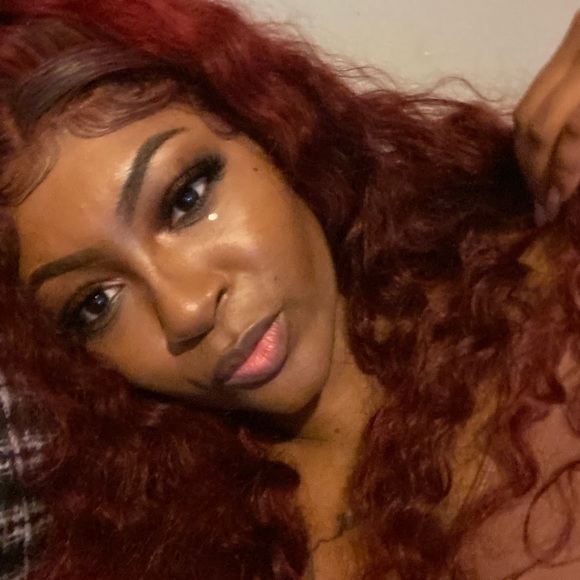 Meet your Posher, Breonna - Picture 1 of 1